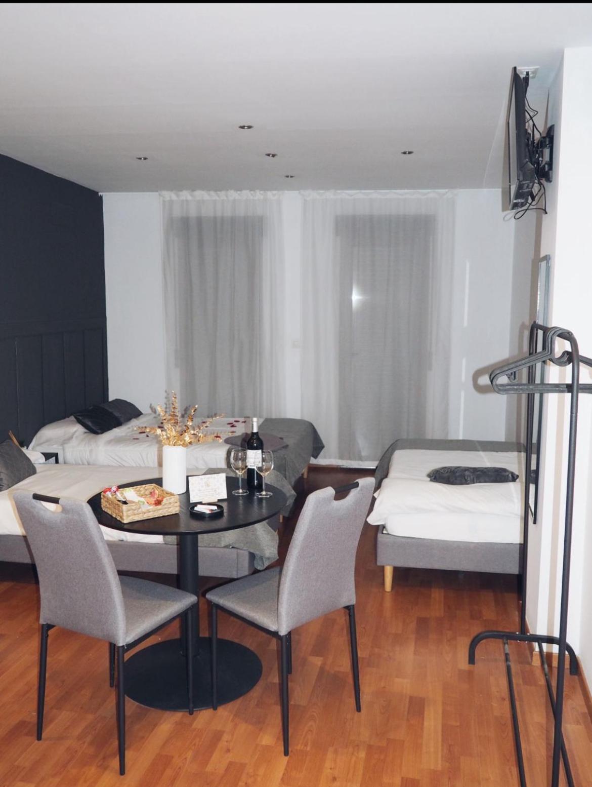 Lm Apartamentos Puentezuelas Granada Luaran gambar